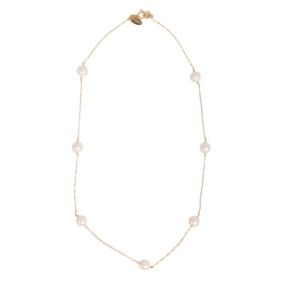Elegant Pearl and Gold Chain Necklace